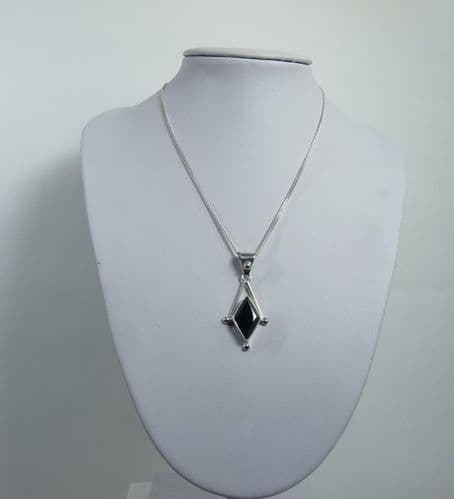 925 Sterling Silver Hand Crafted Pendant & Chain -Stone Set with Black Onyx